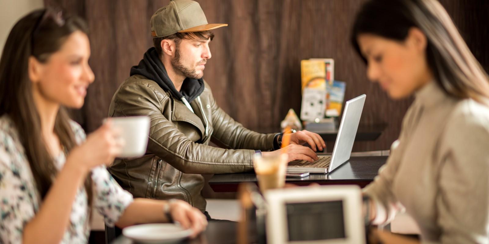 Zapopan para nómadas digitales: Conectividad y espacios de trabajo remotos. 